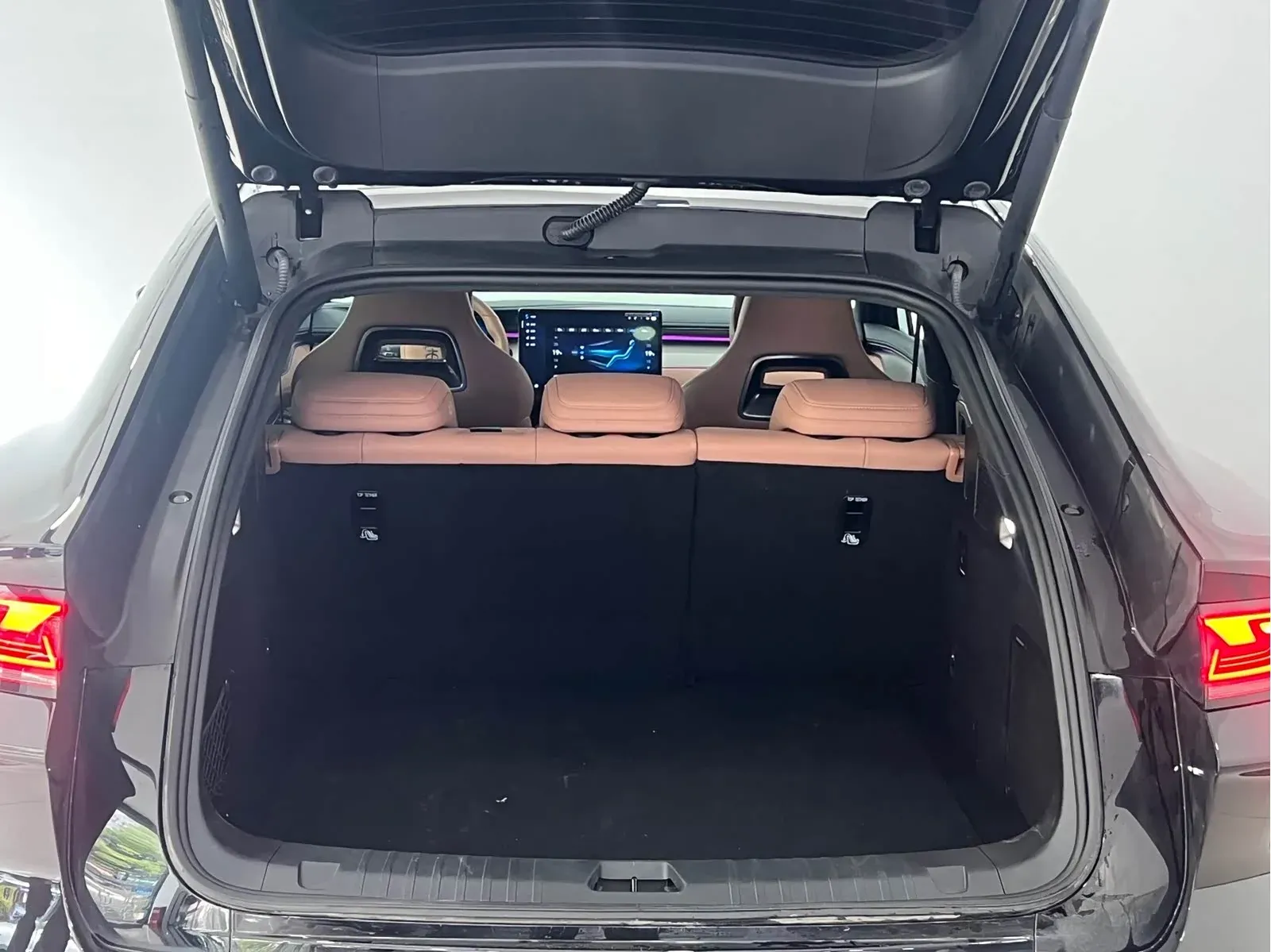 Thumbnail - BYD Song L EV 2025 Intelligent Drive 662KM LiDAR Shenzhen 2025-04 18k km used car photo 9