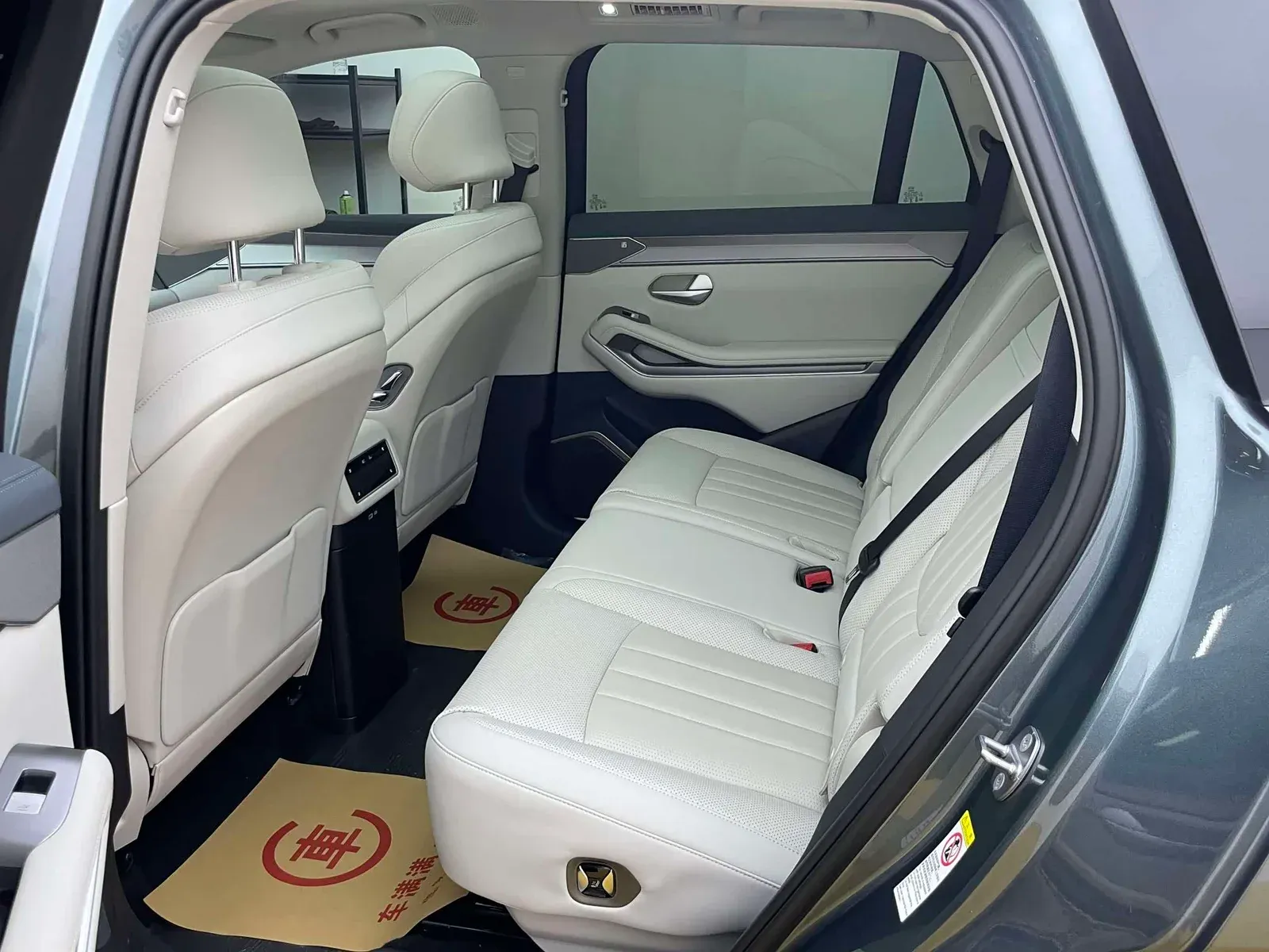 Thumbnail - BYD Tang L 2025 DM 200KM AWD LiDAR Flagship Hefei 2025-11 11k km used car photo 5