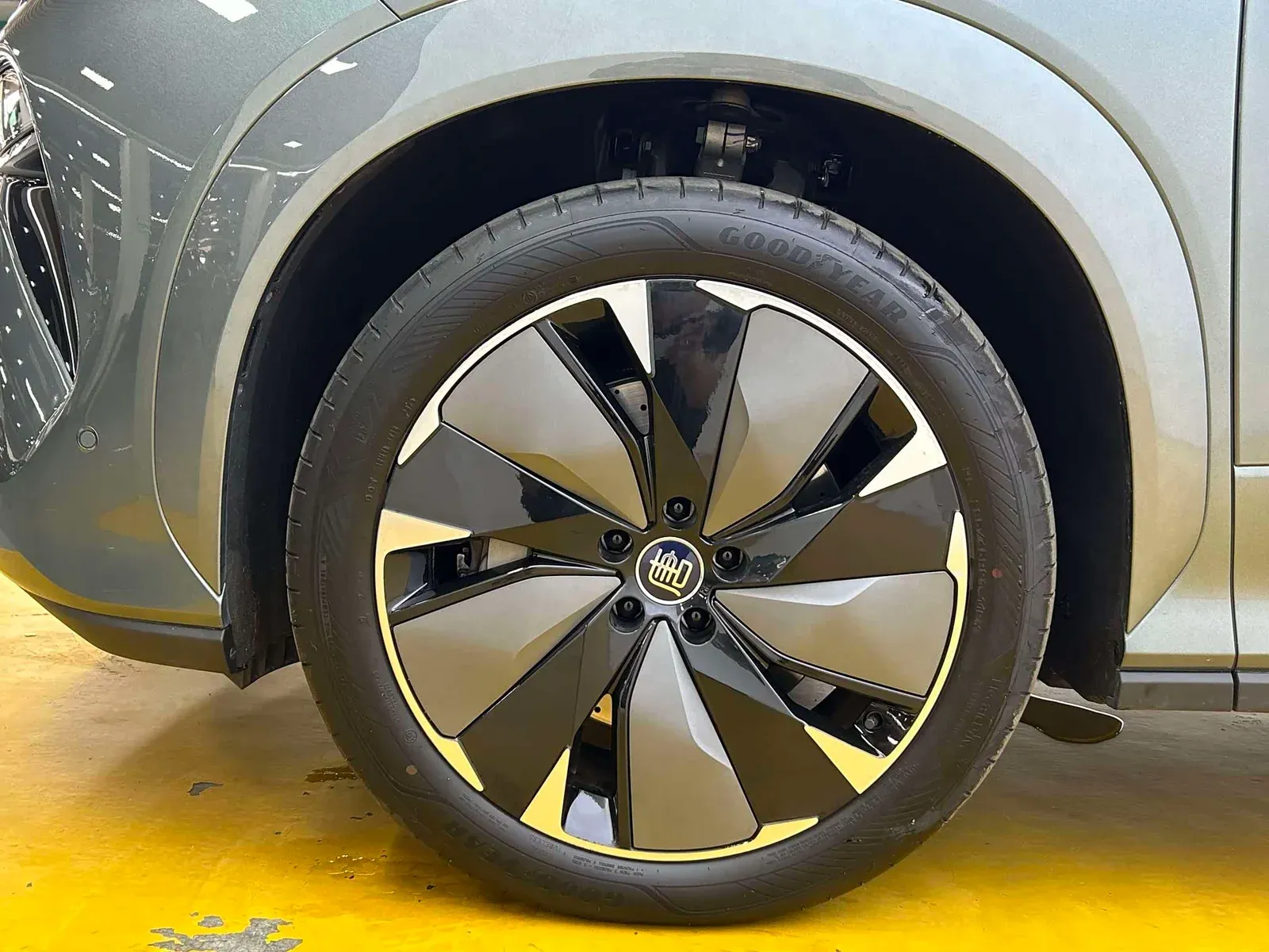 Thumbnail - BYD Tang L 2025 EV 600KM AWD LiDAR Flagship Hefei 2025-10 9k km used car photo 10