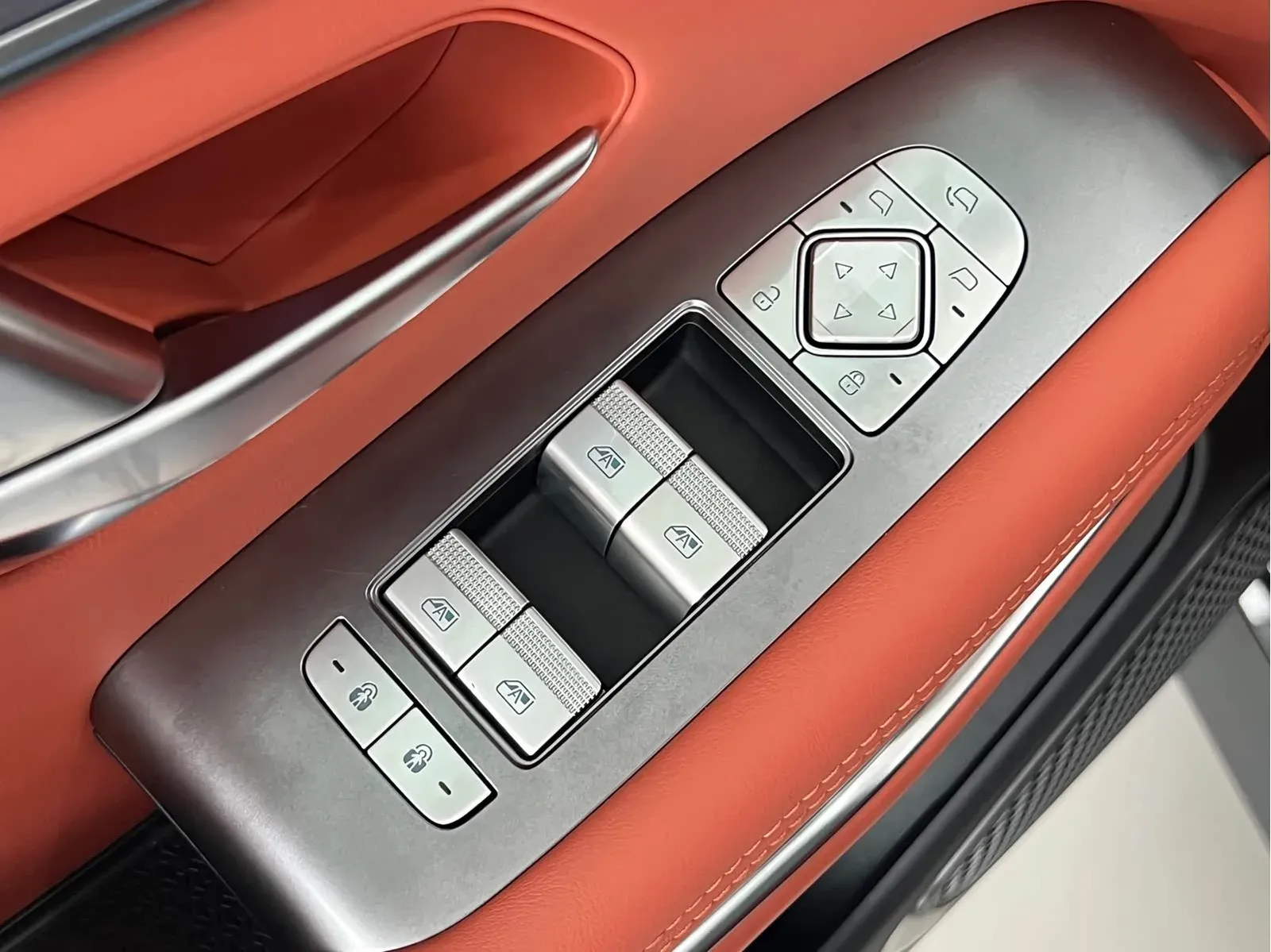 Thumbnail - BYD Tang L 2025 EV 600KM AWD LiDAR Flagship Shenzhen 2025-06 3k km used car photo 18