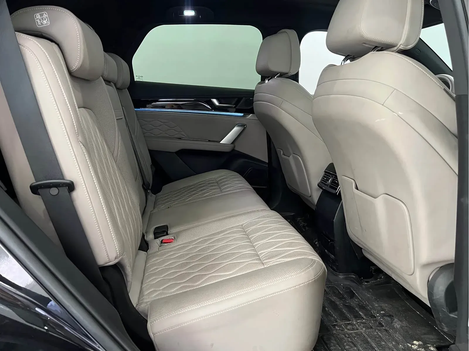 Thumbnail - BYD Tang New Energy 2024 DM-i Glory Edition 112KM Flagship Shenzhen 2024-04 25k km used car photo 14