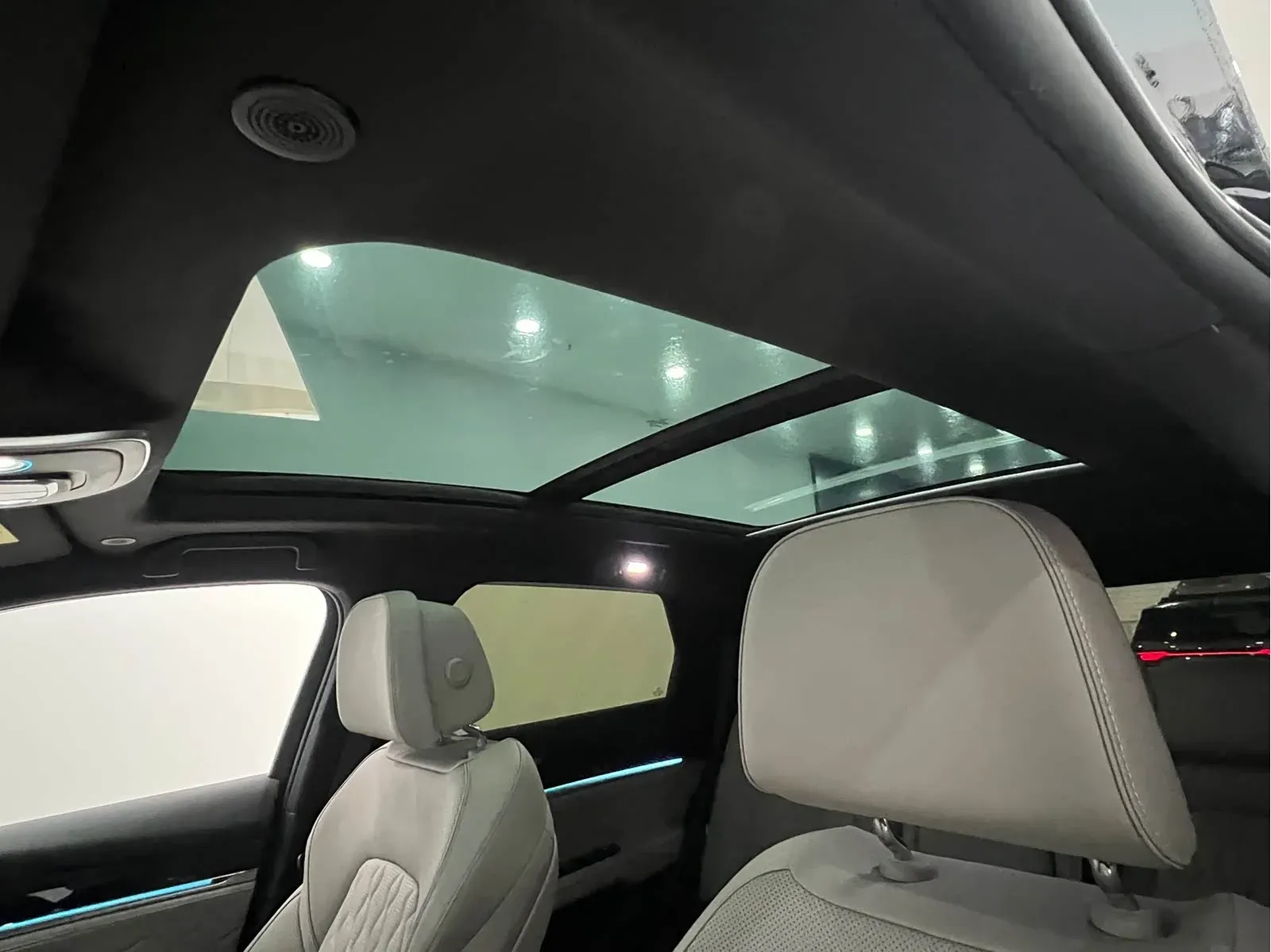 Thumbnail - BYD Tang New Energy 2024 DM-i Glory Edition 112KM Flagship Shenzhen 2024-07 18k km used car photo 1