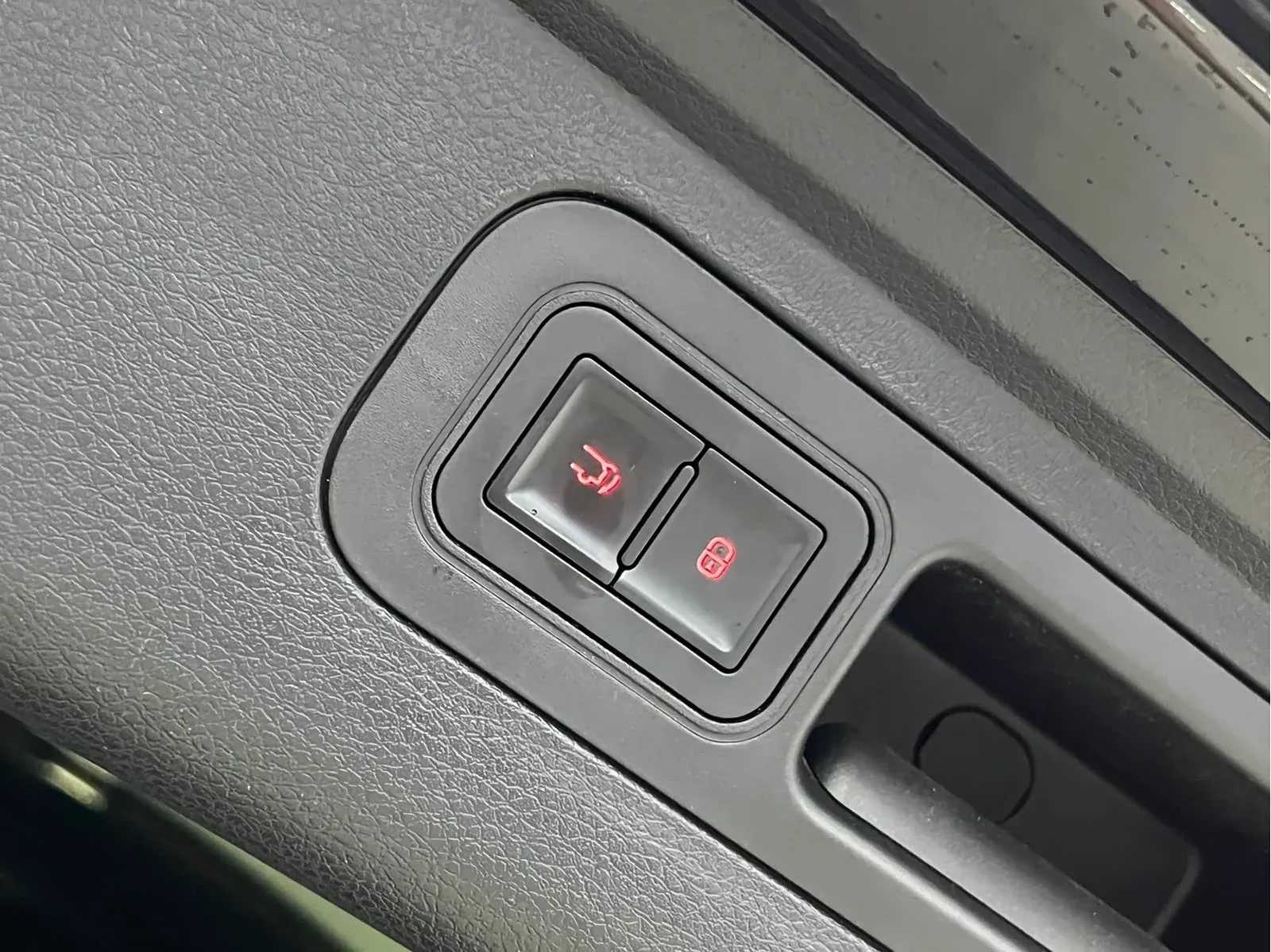 Thumbnail - BYD Tang New Energy 2024 DM-i Glory Edition 112KM Flagship Shenzhen 2024-07 18k km used car photo 8