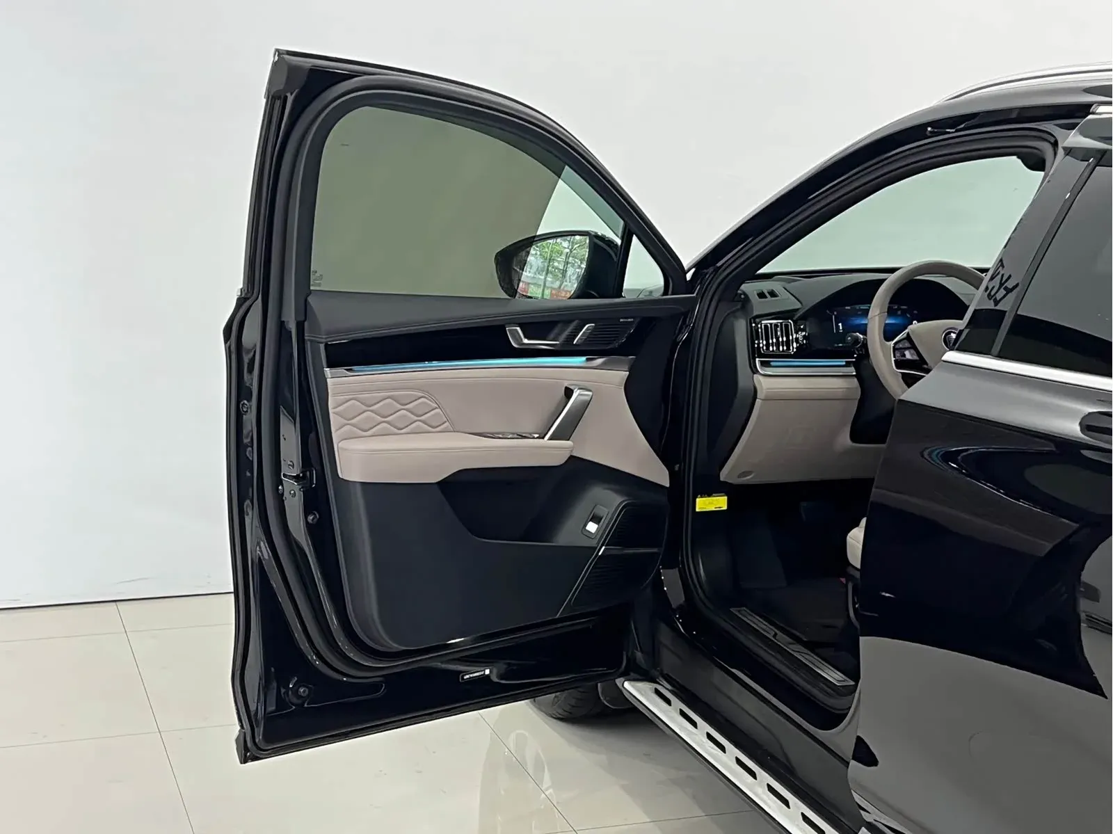 Thumbnail - BYD Tang New Energy 2024 DM-i Glory Edition 112KM Flagship Shenzhen 2024-07 18k km used car photo 16