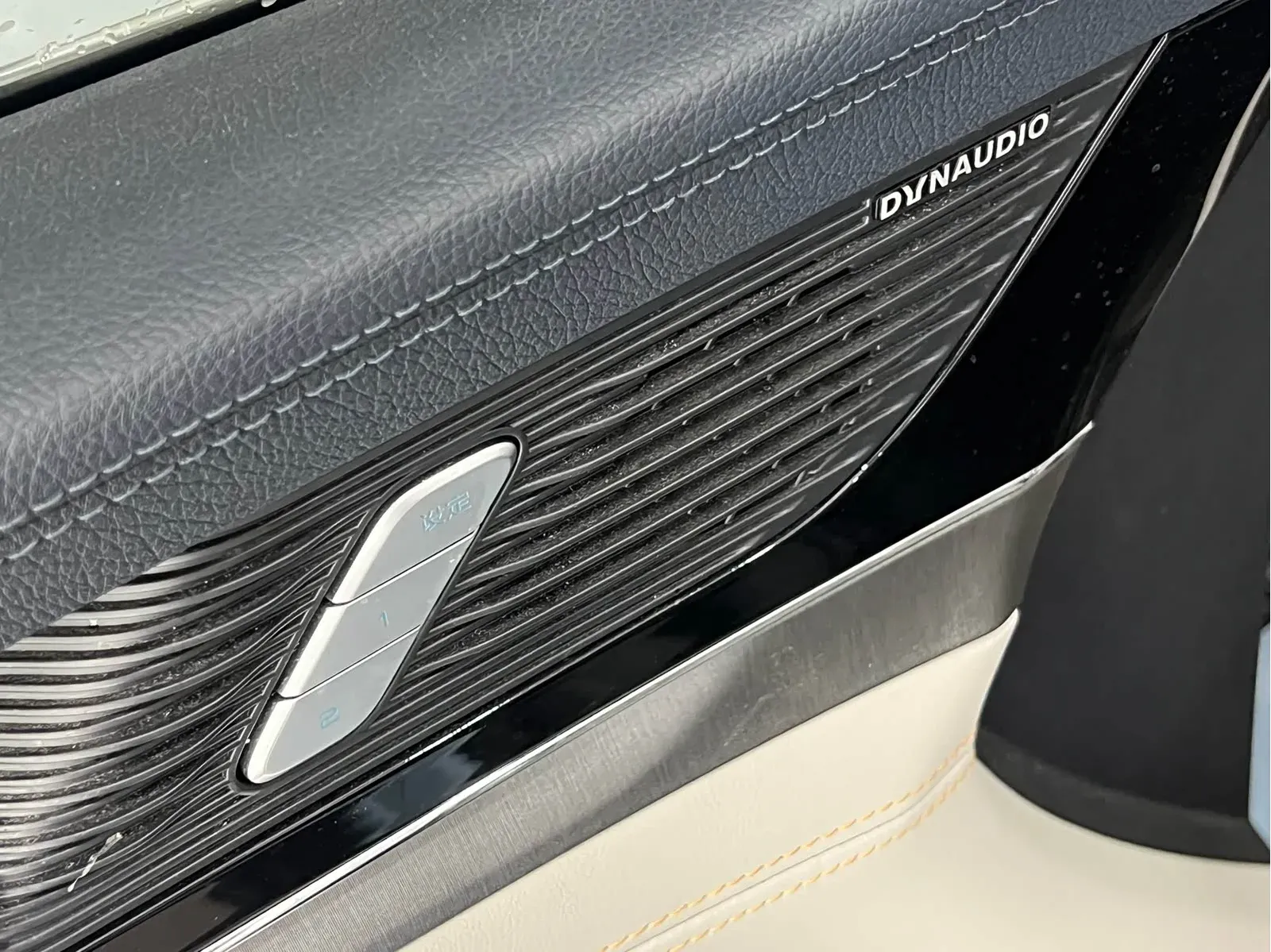 Thumbnail - BYD Tang New Energy 2024 DM-p Champion Edition 215KM AWD Flagship Shenzhen 2023-12 38k km used car photo 17