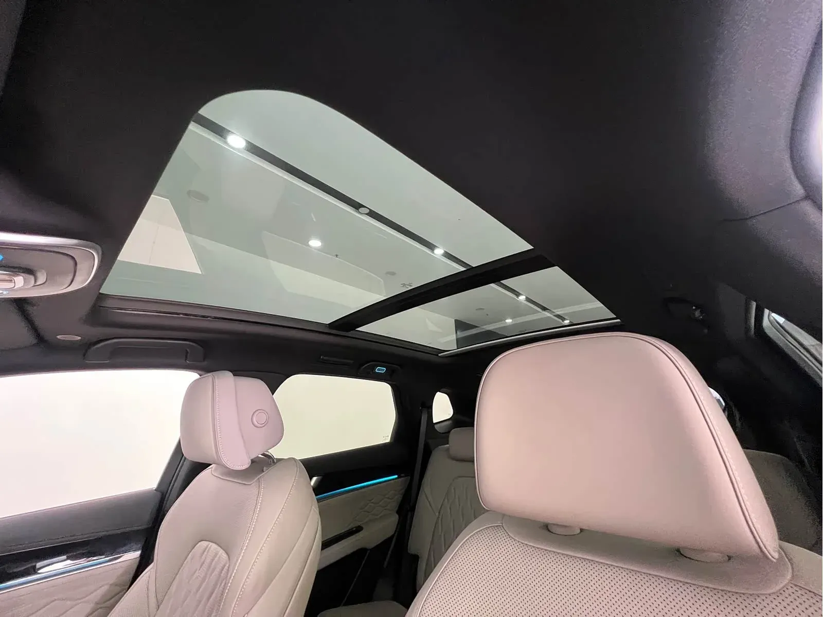 Thumbnail - BYD Tang New Energy 2024 DM-p Champion Edition 215KM AWD Flagship Shenzhen 2024-04 21k km used car photo 1