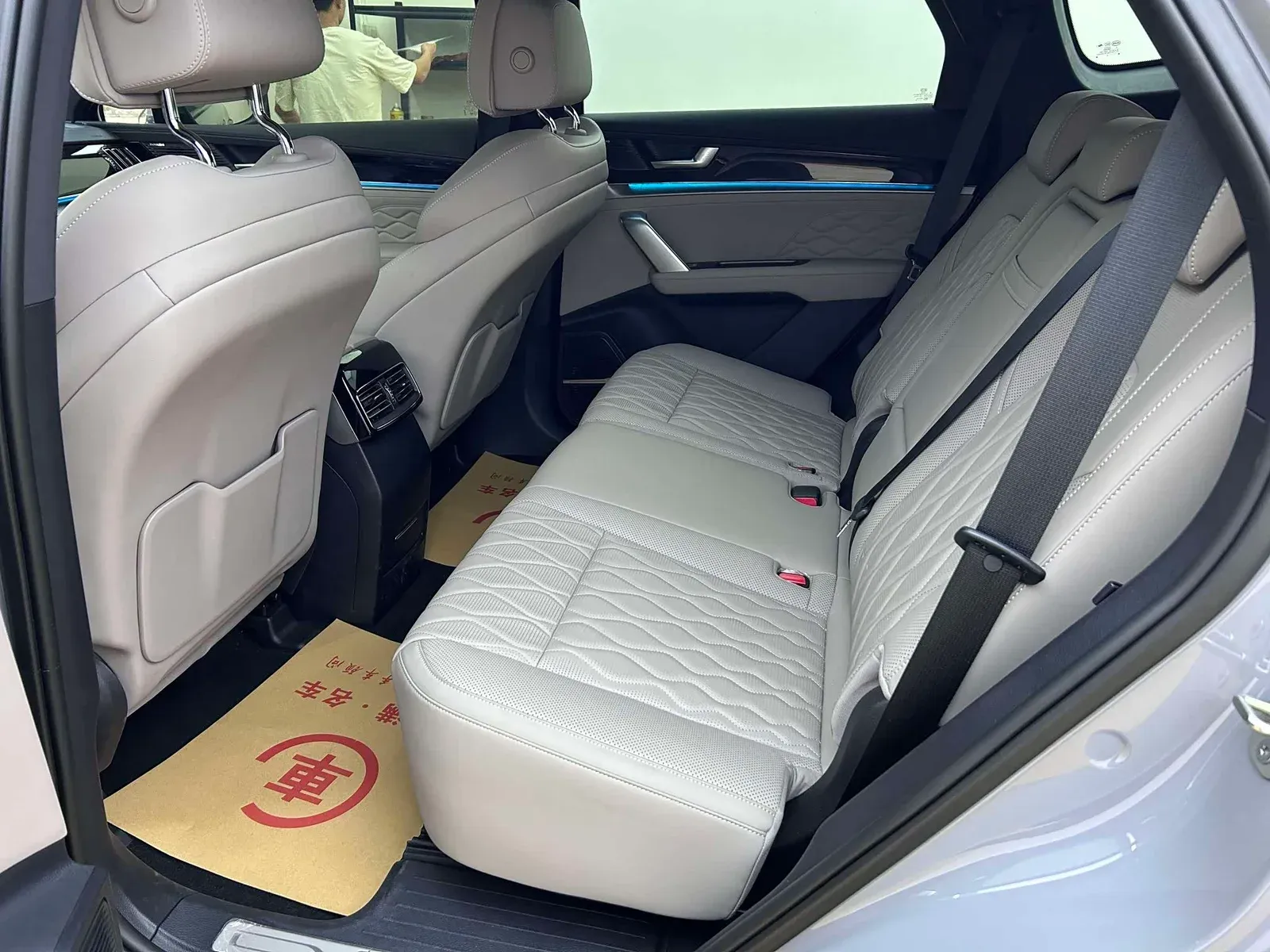 Thumbnail - BYD Tang New Energy 2025 Intelligent Drive DM-i 115KM Flagship Hefei 2025-04 4k km used car photo 5
