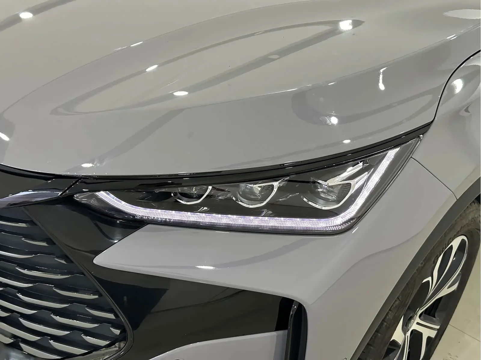 Thumbnail - BYD Tang New Energy 2025 Intelligent Drive DM-i 115KM Flagship Shenzhen 2025-03 6k km used car photo 4