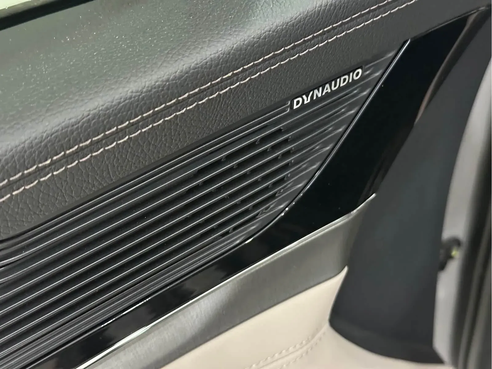 Thumbnail - BYD Tang New Energy 2025 Intelligent Drive DM-i 115KM Flagship Shenzhen 2025-03 6k km used car photo 17