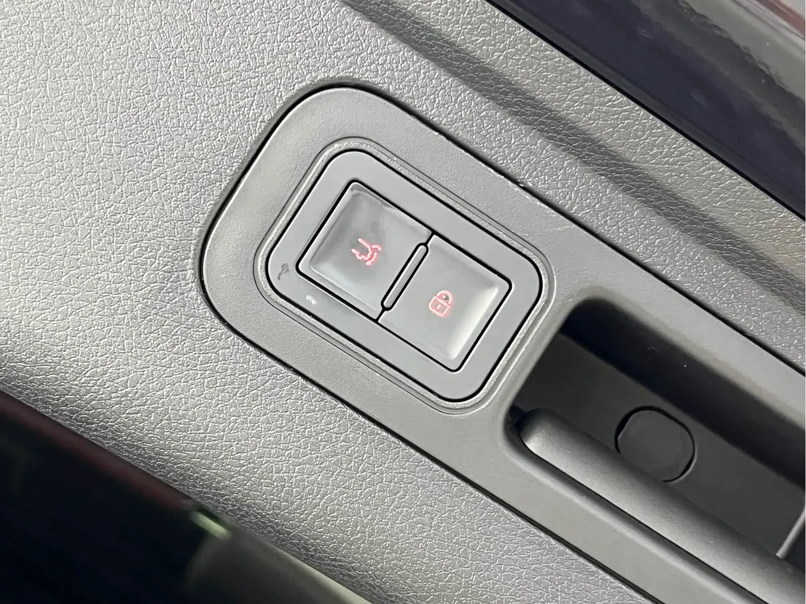 Thumbnail - BYD Tang New Energy 2025 Intelligent Drive DM-i 175KM Premium Shenzhen 2025-10 4k km used car photo 7