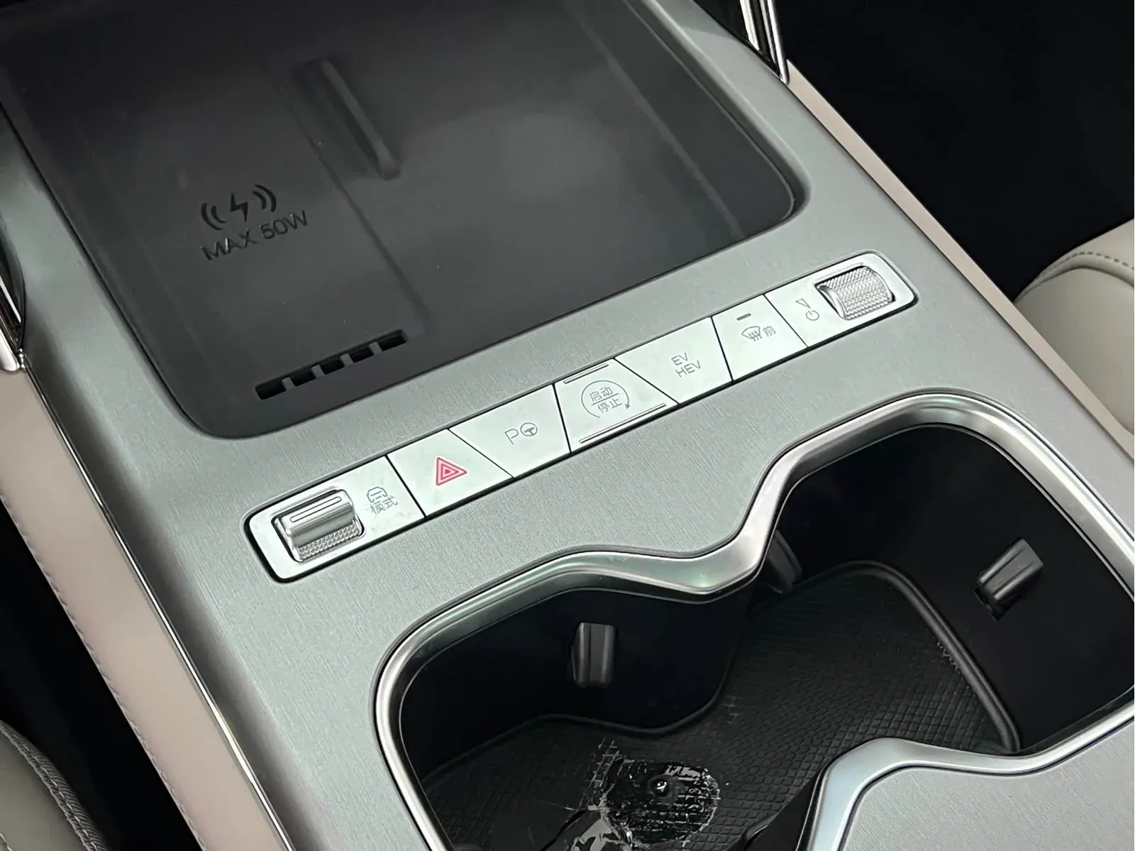 Thumbnail - BYD Tang New Energy 2025 Intelligent Drive DM-i 175KM Premium Shenzhen 2025-10 4k km used car photo 21