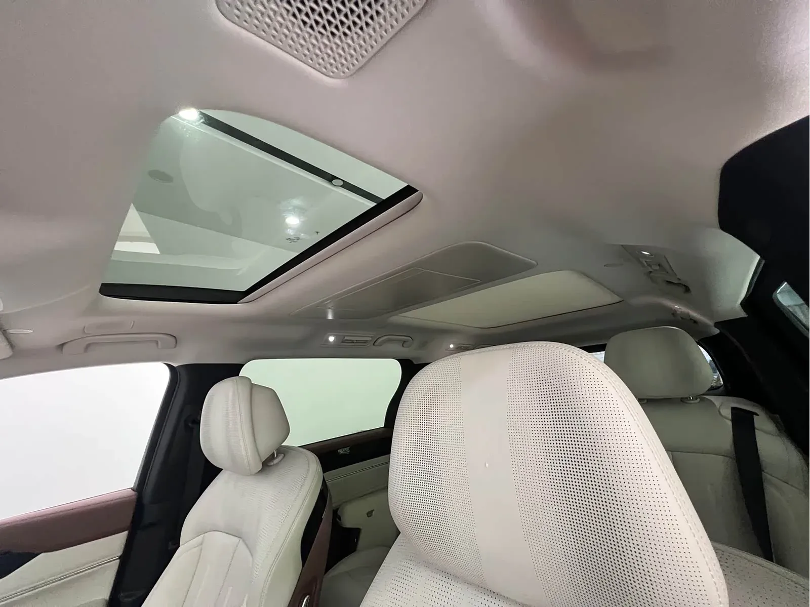 Thumbnail - BYD Xia 2025 DM-i 1.5T 180KM Shenzhen 2025-01 20k km used car photo 1