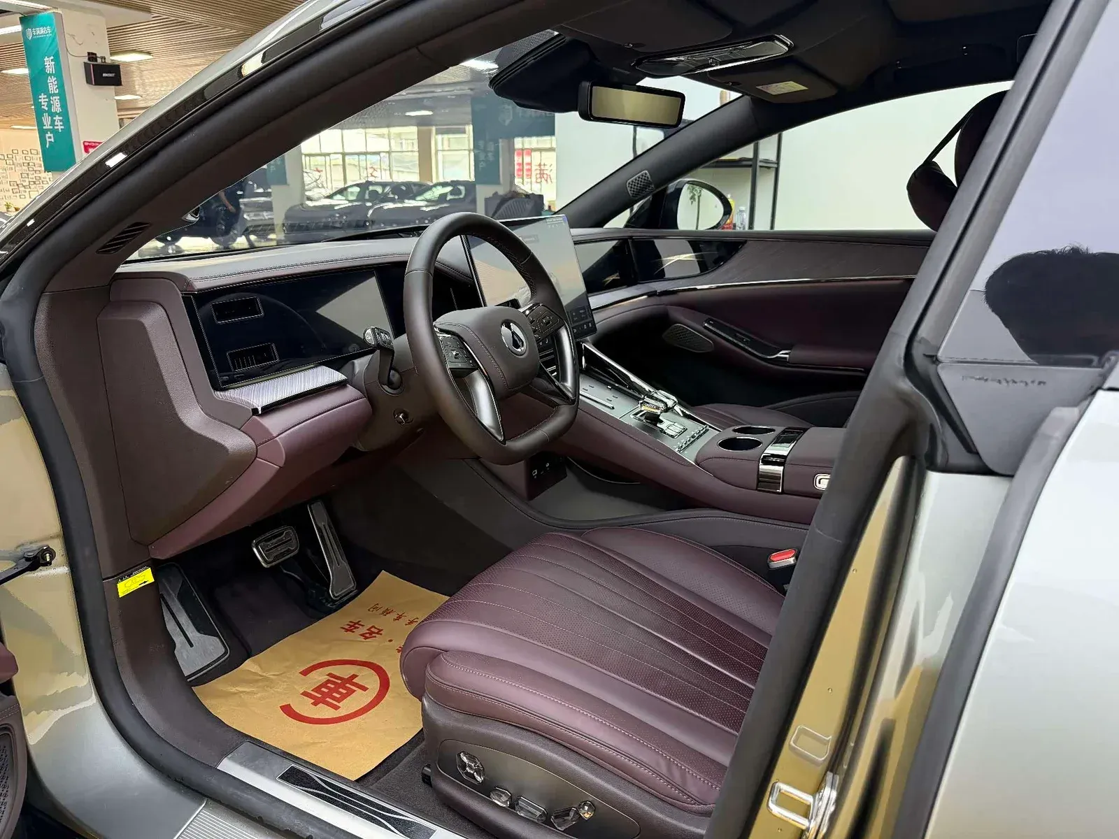 Thumbnail - DENZA Z9 GT 2024 1100 AWD Max Launch Edition Hefei 2024-10 12k km used car photo 6