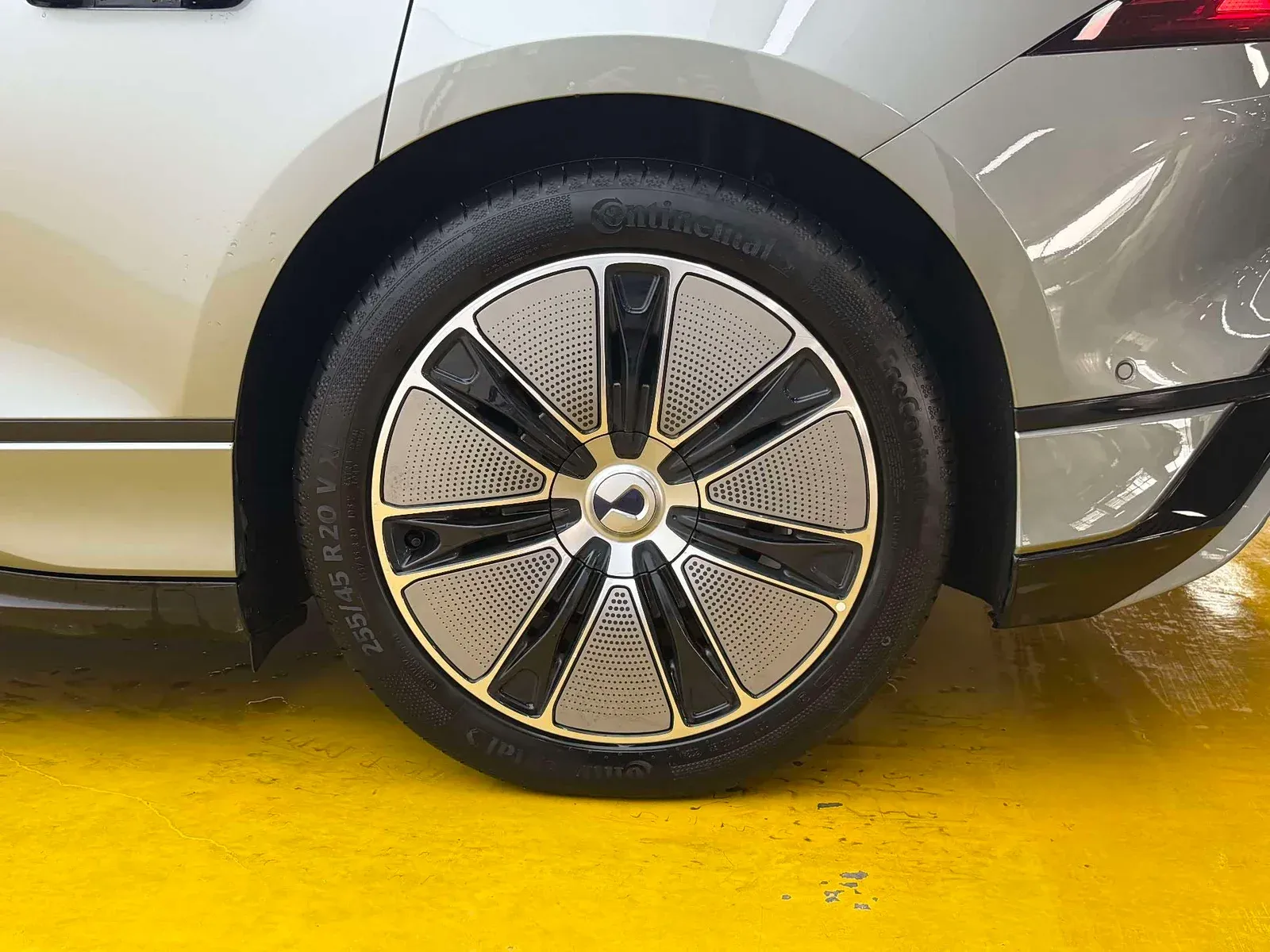 Thumbnail - DENZA Z9 GT 2024 1100 AWD Max Launch Edition Hefei 2024-10 12k km used car photo 12
