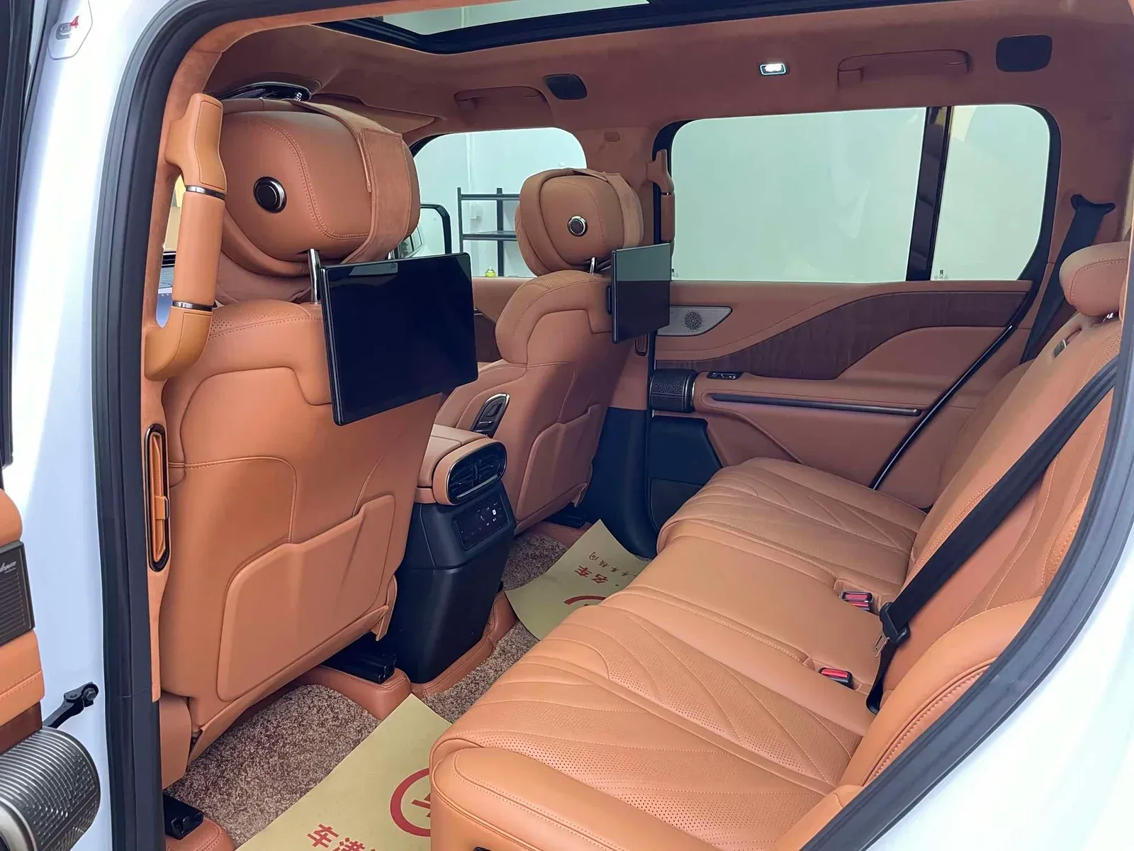 Thumbnail - YANGWANG U8 2023 Luxury Hefei 2023-12 16k km used car photo 7